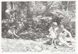 Oct 2015_park with jean karen lynne roger lisa_1961