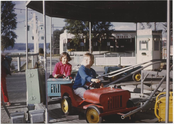 pix_geier_lynne-and-karen-riding-cars_point-defiance-probably